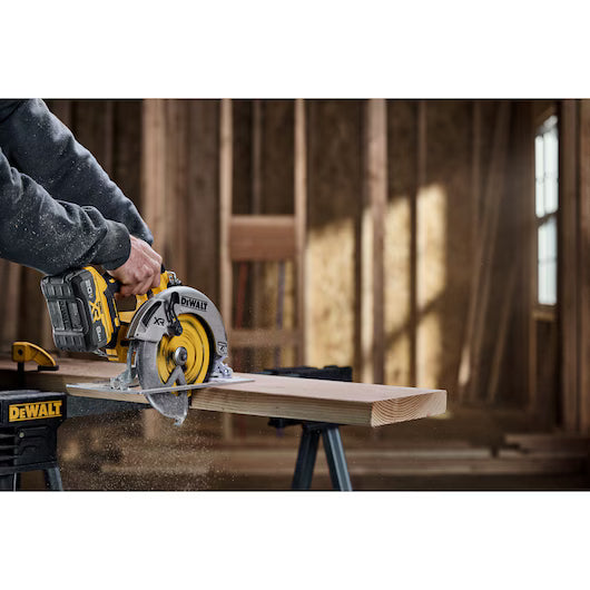 DeWALT DCS590B 20 Volt Max XR Brushless 7 1/4" Circular Saw Tool Only