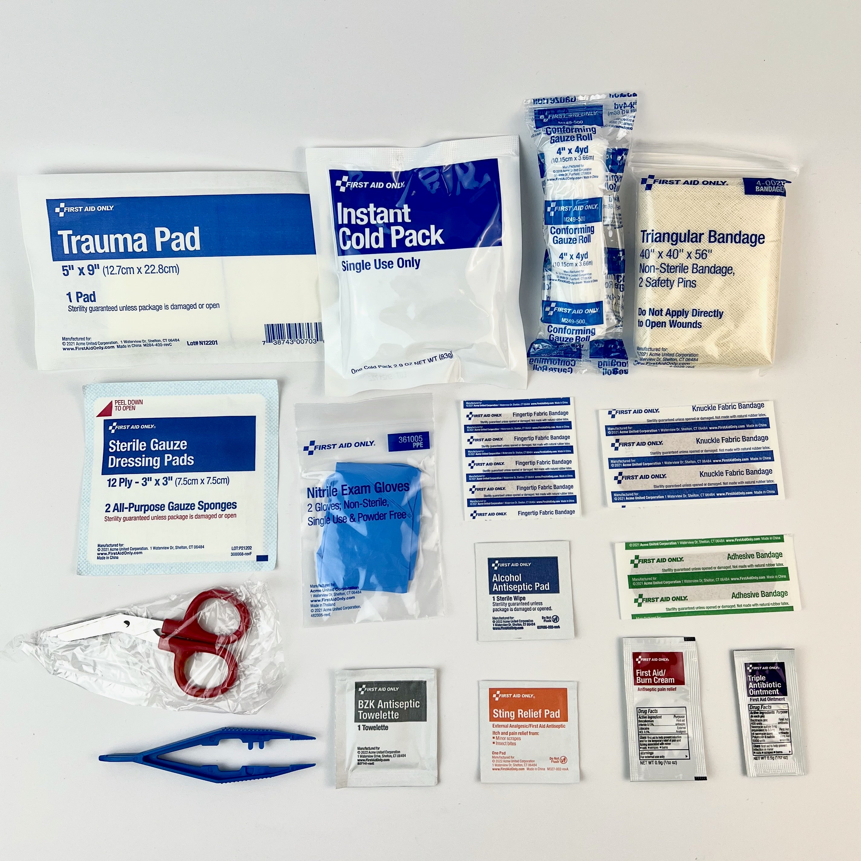 WRYKER OSHA Compliant 25 Person First Aid Kit With Plastic Case