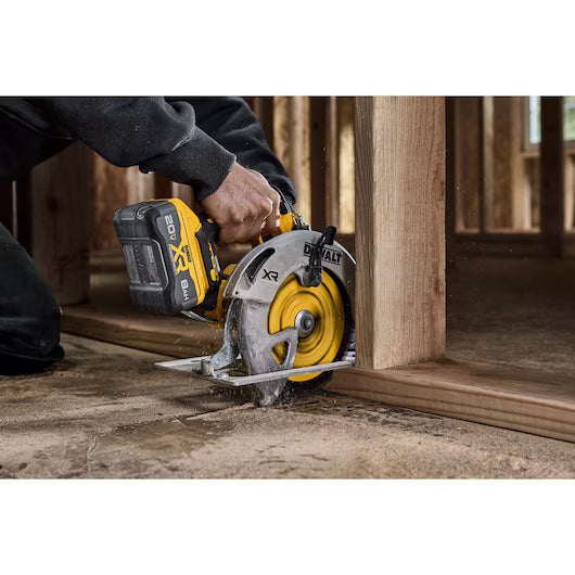 DeWALT DCS590B 20 Volt Max XR Brushless 7 1/4" Circular Saw Tool Only